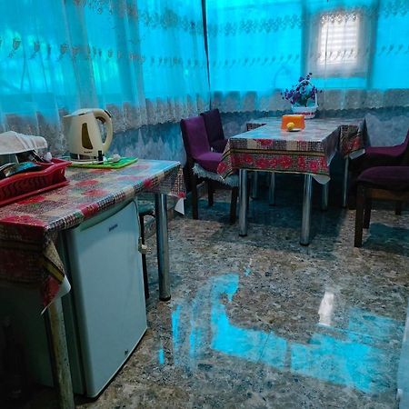Guest House Nadejda Batumi Bagian luar foto